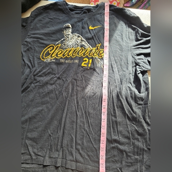 Roberto Clemente Statue Shirt Pittsburgh Pirates Cooperstown Collection Men XXL. - Picture 7 of 7